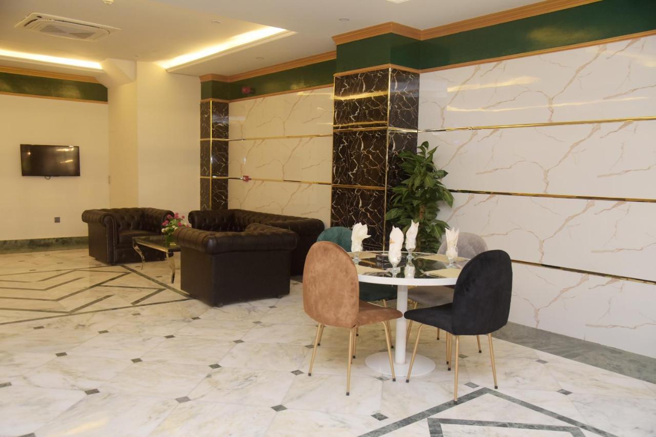 The Rich Hotel & Apartments ลาฮอร์ ภายนอก รูปภาพ