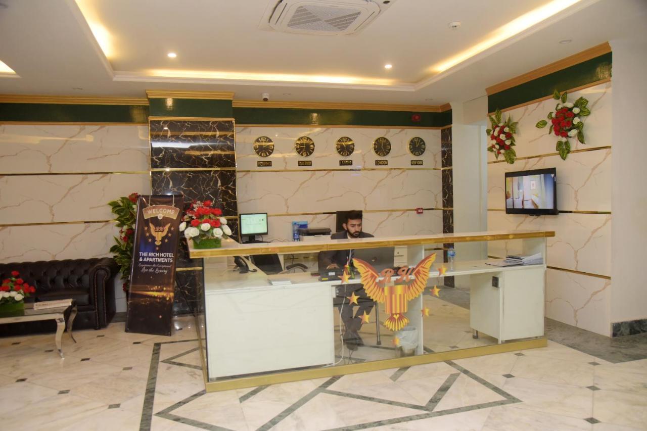 The Rich Hotel & Apartments ลาฮอร์ ภายนอก รูปภาพ