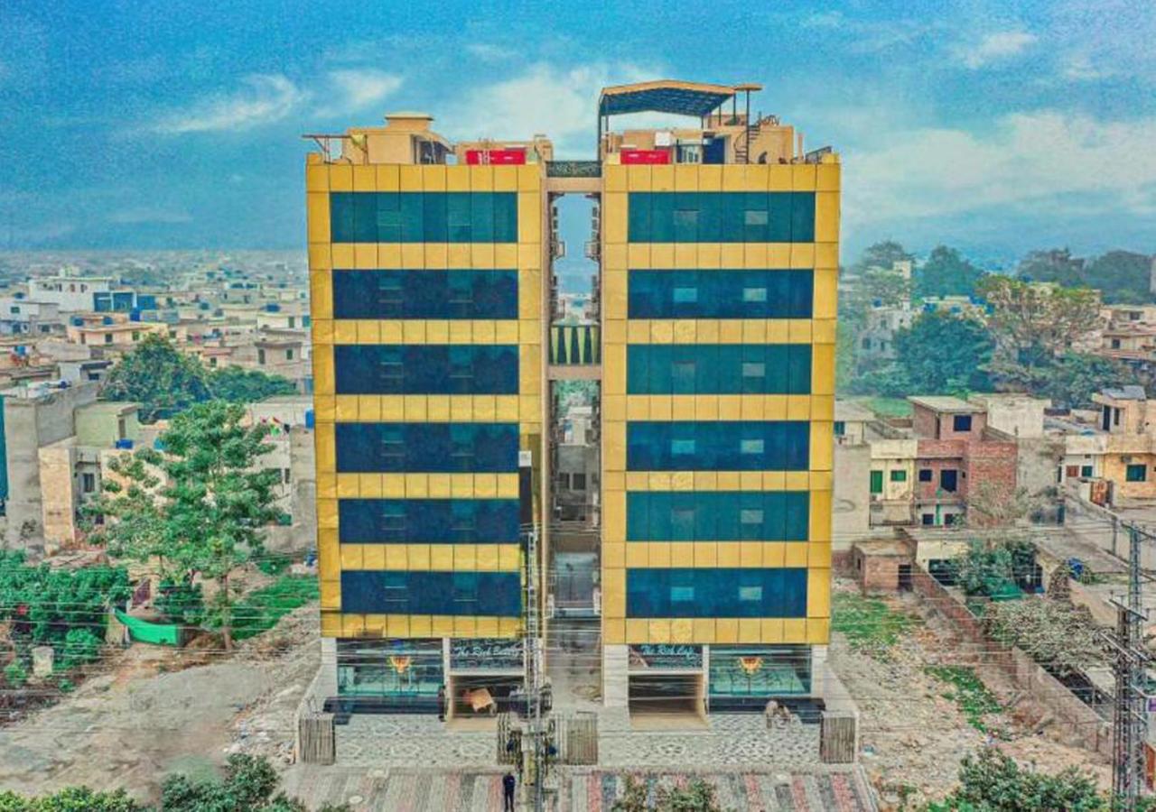 The Rich Hotel & Apartments ลาฮอร์ ภายนอก รูปภาพ
